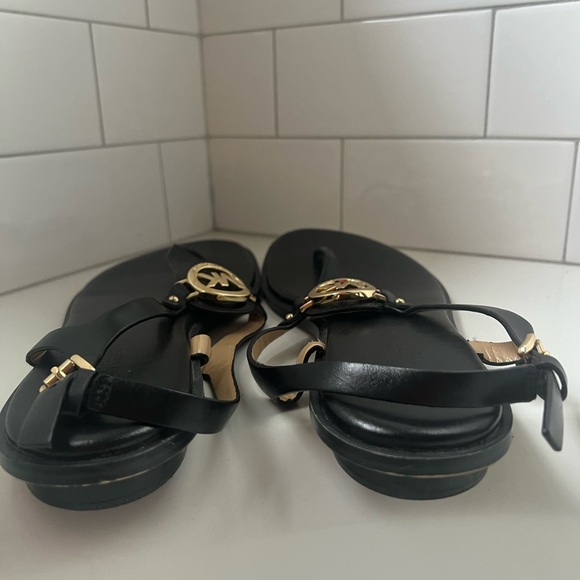 Michael Kors Sandals size 8.5 - Picture 5 of 9